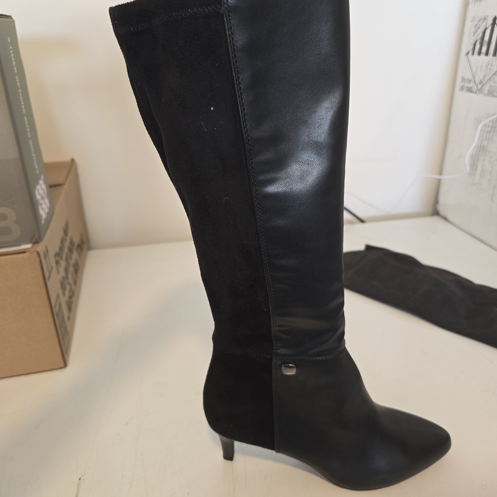 Elegant Black Knee-High Women's Boots